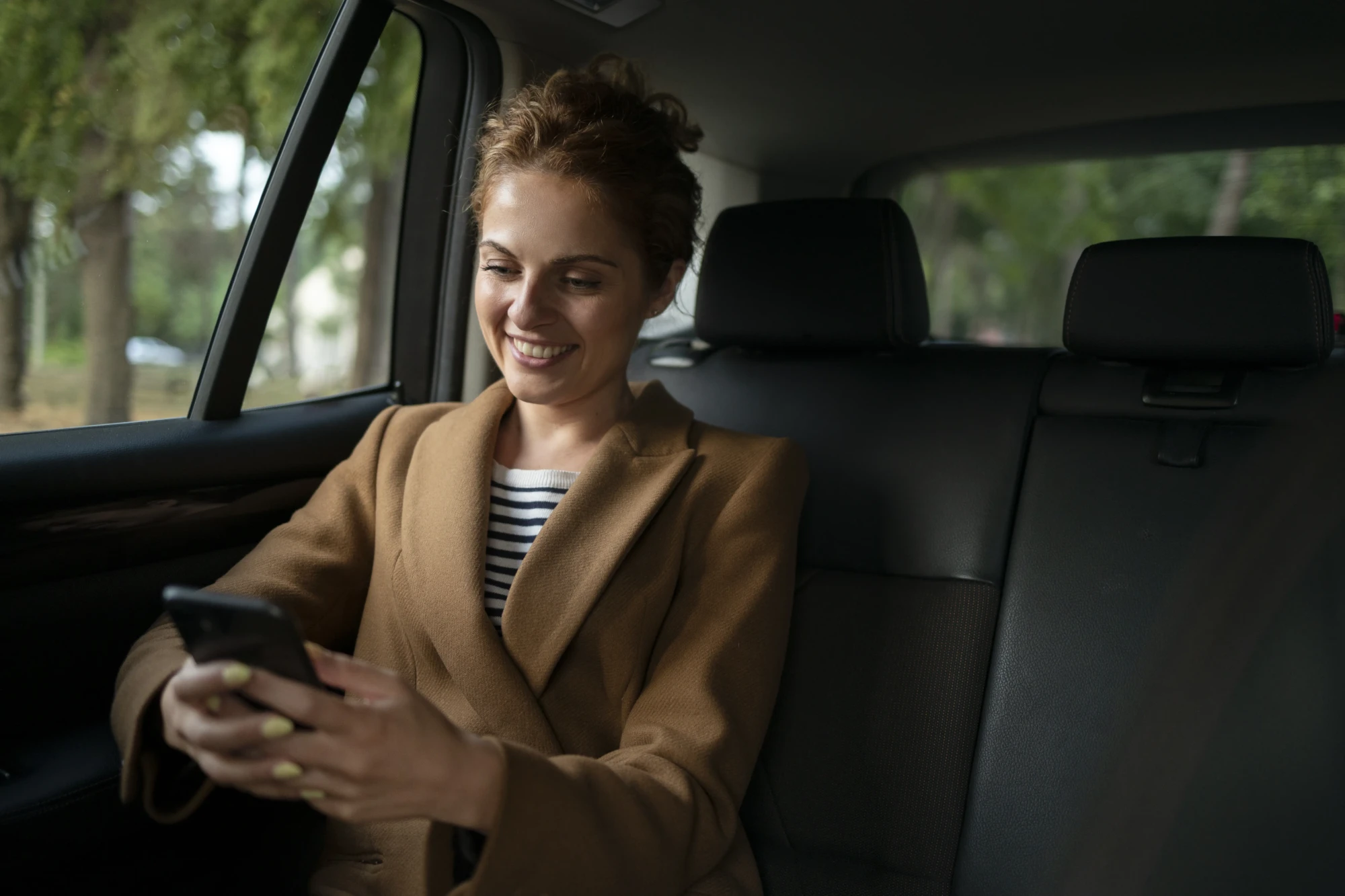 woman-traveling-with-her-car